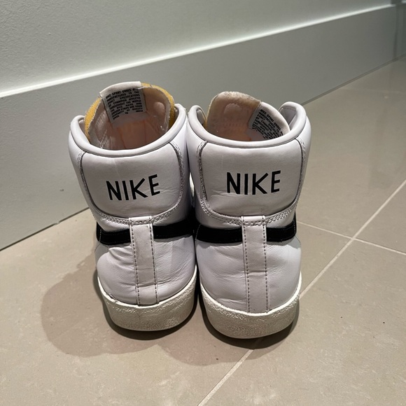 Nike Blazer Mid '77 Men’s 10.5 Vintage Looking Shoes - Picture 2 of 7